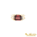 Load image into Gallery viewer, 14K Yellow Gold Split Shank Garnet Ring