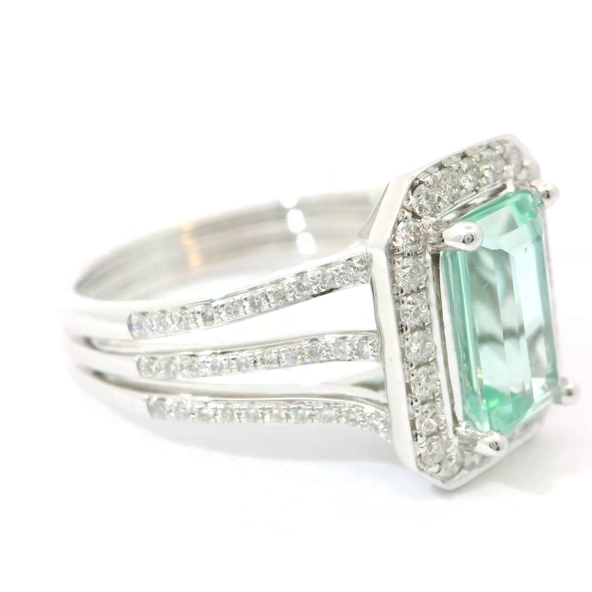 18K White Gold Beryl Mint Ring