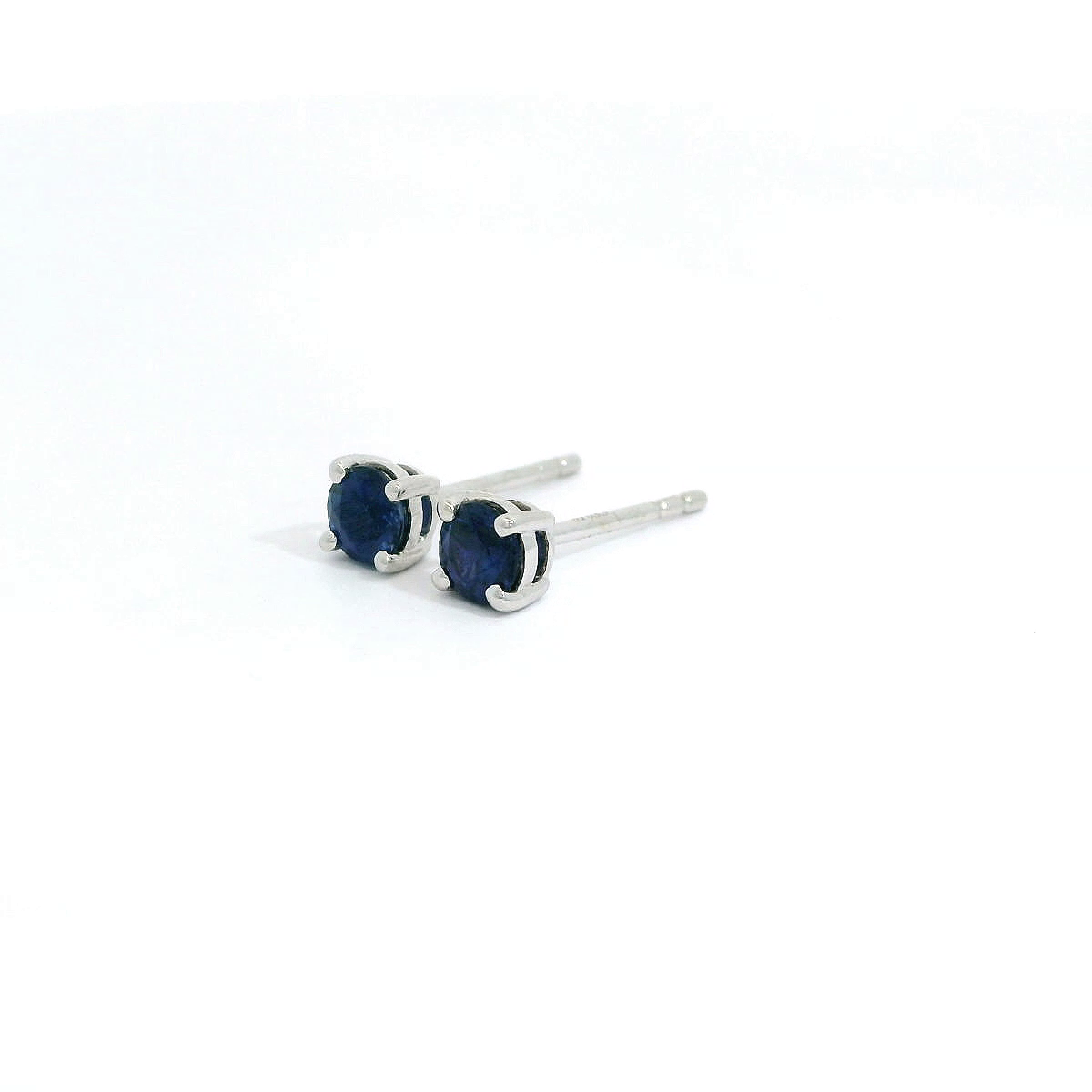 14K White Gold Blue Sapphire Stud Earrings