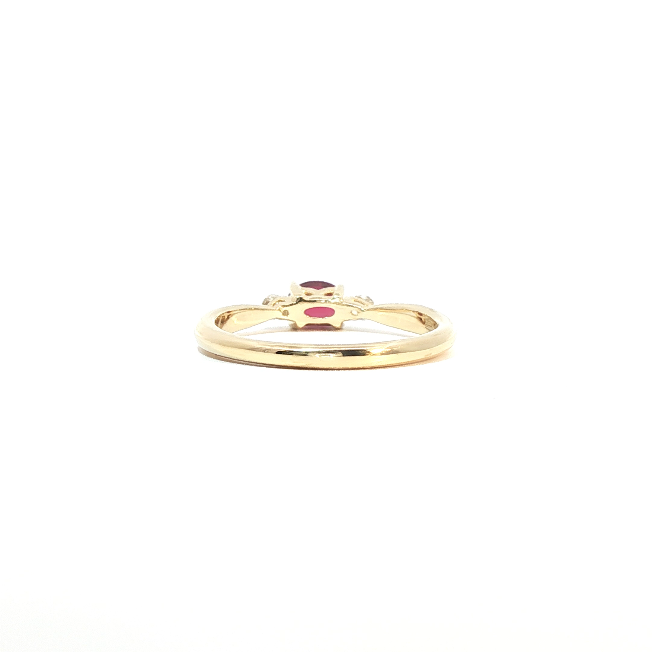 Yellow Gold Multistone Ring with Oval Ruby Cabochon