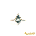 Load image into Gallery viewer, 14K Yellow Gold Kite Shaped Moss Agate Ring
