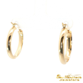 Load image into Gallery viewer, 14K Yellow Gold Classic Oval Hoop Earrings
